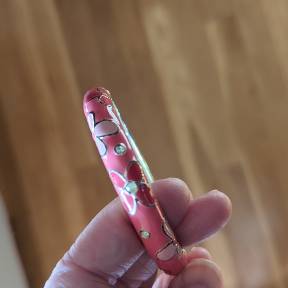 3 bangle bracelets! - Picture 4 of 6